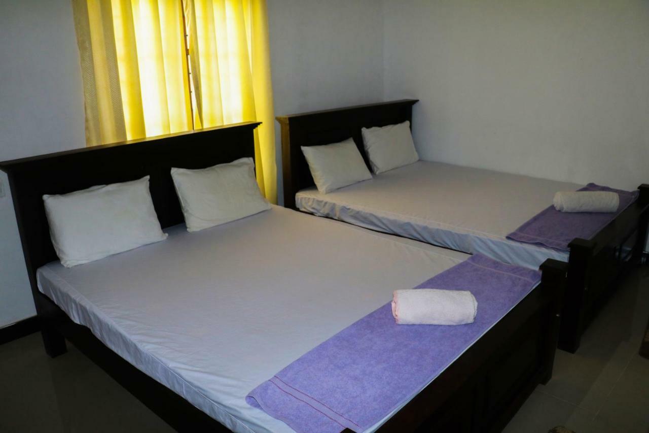 Deshani Holiday Inn Дамбулла Экстерьер фото